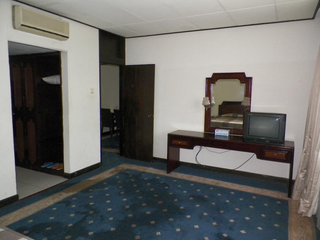 Hotel Istana Bandung Room photo